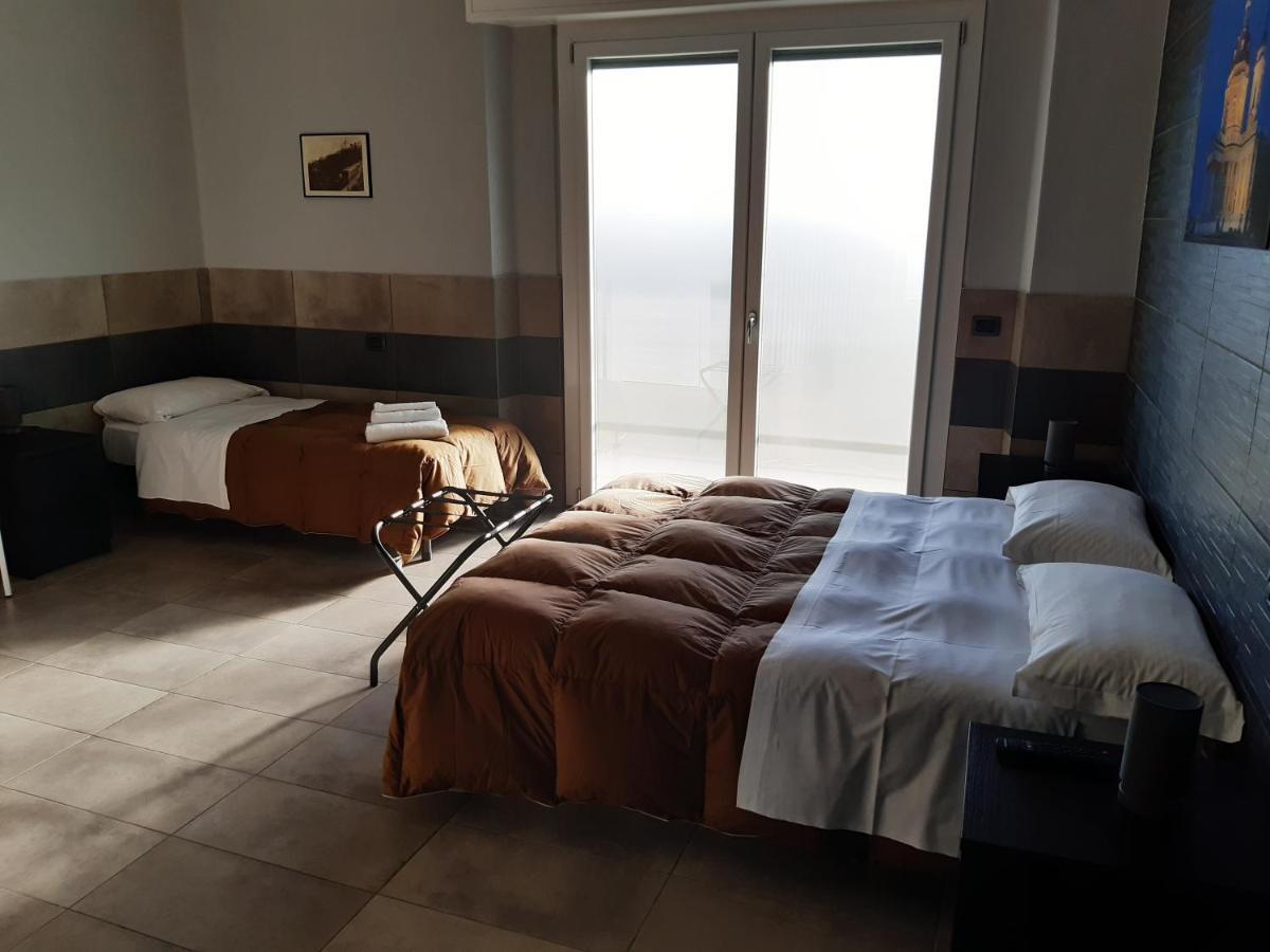 La Montrucca Camere Caselle Torinese Bagian luar foto