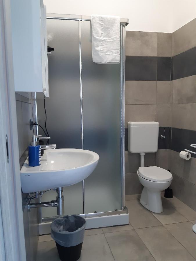 La Montrucca Camere Caselle Torinese Bagian luar foto